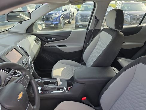 Used 2020 Chevrolet Equinox LS FWD image 11