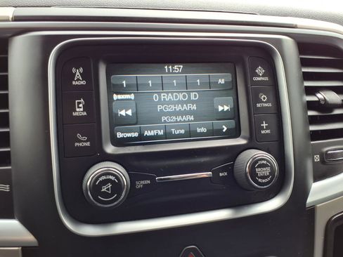 Used 2019 RAM 1500 Classic SLT RWD image 7