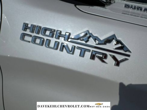 Used 2025 Chevrolet Silverado 1500 High Country w/ High Country Premium Package AWD/4WD image 42