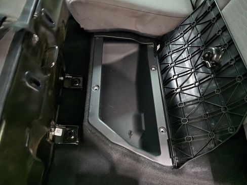 Used 2018 Toyota Tacoma SR image 30