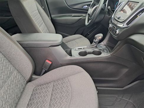 Used 2024 Chevrolet Equinox LT image 17