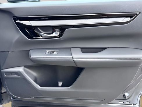 Used 2025 Honda CR-V EX-L image 32
