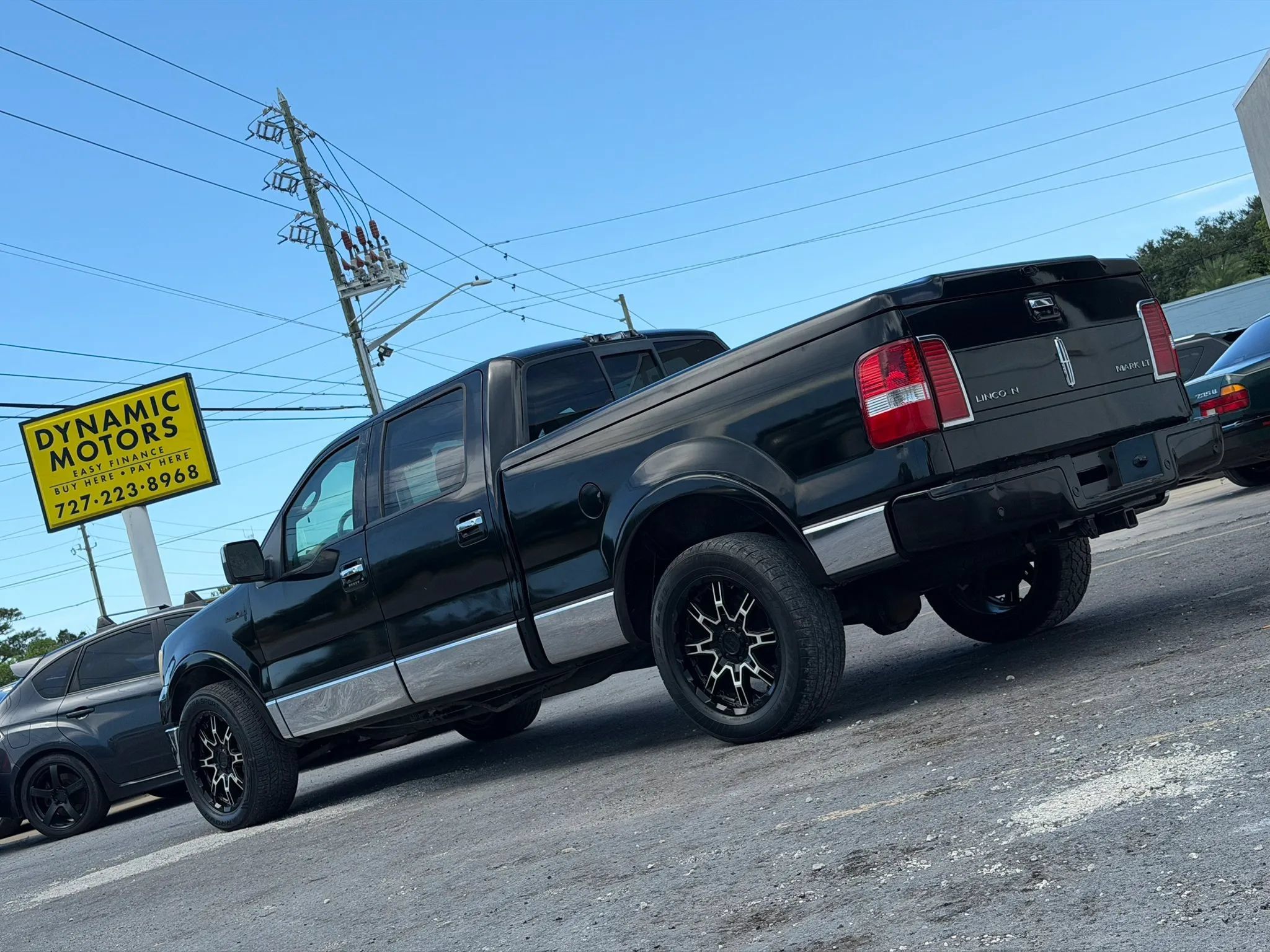 Used 2006 Lincoln Mark LT 2WD image 3