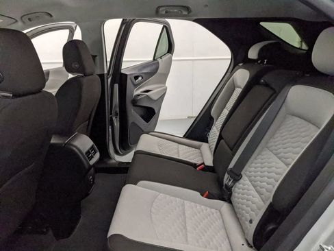 Used 2020 Chevrolet Equinox LT FWD image 16