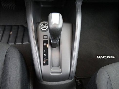 New 2025 Nissan Kicks Play S image 9
