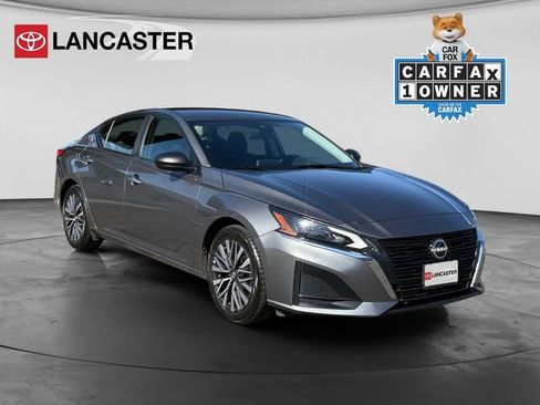 Used 2025 Nissan Altima 2.5 SV FWD image 1