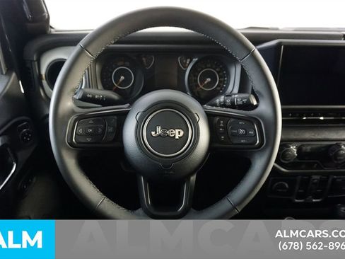 Used 2025 Jeep Wrangler Unlimited Sport AWD/4WD image 24