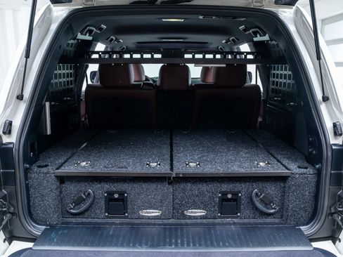 Used 2017 Toyota Land Cruiser w/ Four Season Floor Mat Package AWD/4WD image 15