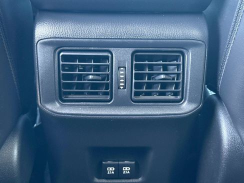 Used 2020 Toyota RAV4 Limited FWD image 18