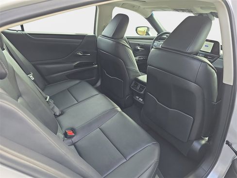 New 2025 Lexus ES 350 w/ Premium Package image 11