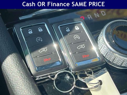 Used 2025 Jeep Grand Cherokee Laredo X w/ Luxury Tech Group I AWD/4WD image 31