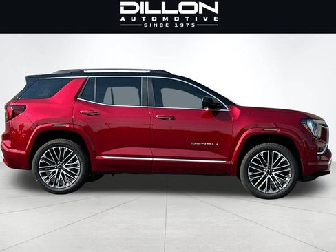 Used 2026 GMC Terrain Denali AWD/4WD image 3
