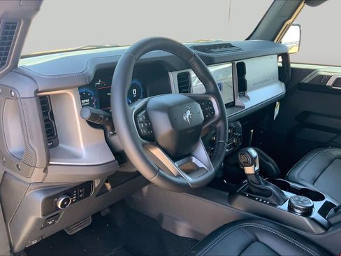 New 2026 Ford Bronco Outer Banks w/ Sasquatch Package AWD/4WD image 8