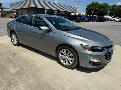 Used 2025 Chevrolet Malibu LT FWD image 4