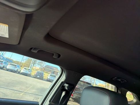 Used 2021 Chevrolet Blazer RS w/ Enhanced Convenience Package image 16