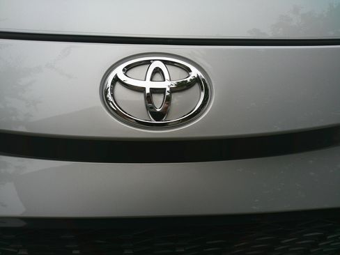 Used 2025 Toyota Corolla SE image 5