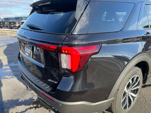 Used 2025 Ford Explorer ST-Line AWD/4WD image 41