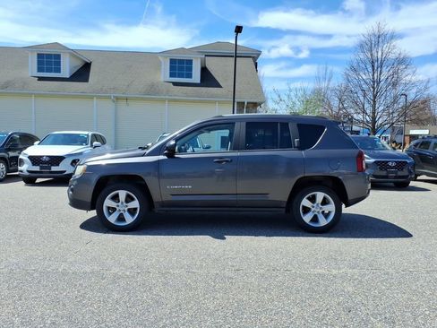 Used 2016 Jeep Compass Sport FWD image 10