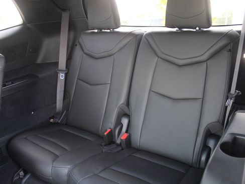 Used 2024 Cadillac XT6 Sport w/ Technology Package AWD/4WD image 25