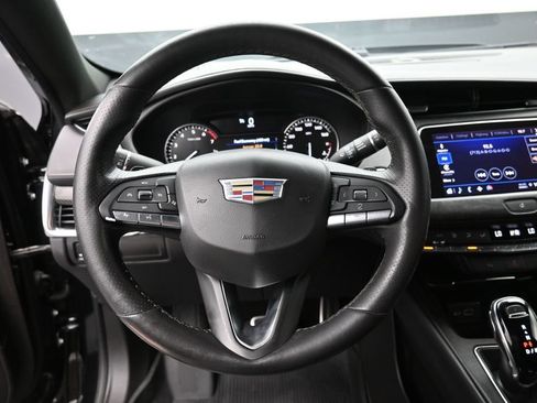 Used 2022 Cadillac XT4 Sport w/ Safety Alert Package FWD image 28
