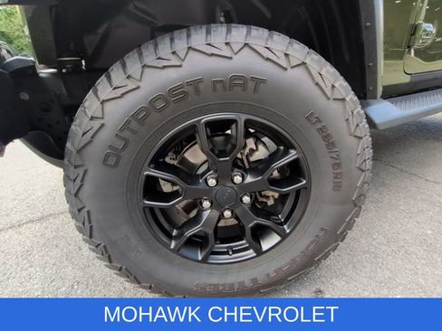 Used 2021 Jeep Wrangler Unlimited Sahara AWD/4WD image 33