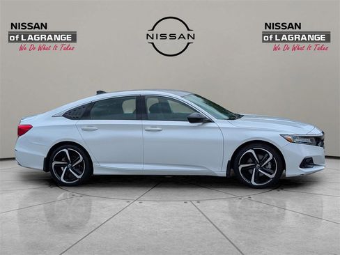 Used 2021 Honda Accord Sport image 4
