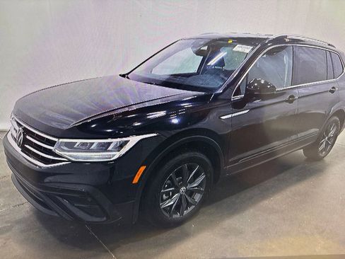 Used 2024 Volkswagen Tiguan SE FWD image 17