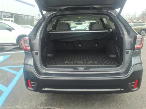 Used 2020 Subaru Outback Premium image 14