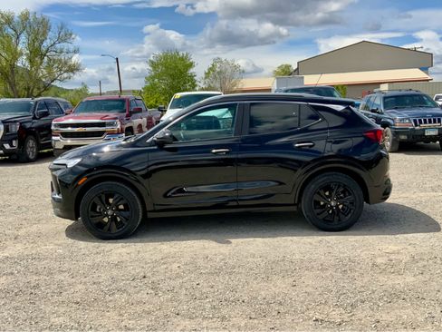 Used 2024 Buick Encore GX Sport Touring AWD/4WD image 2