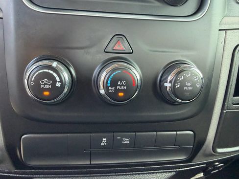 Used 2015 RAM 1500 Express w/ Black Ram 1500 Express Group AWD/4WD image 28