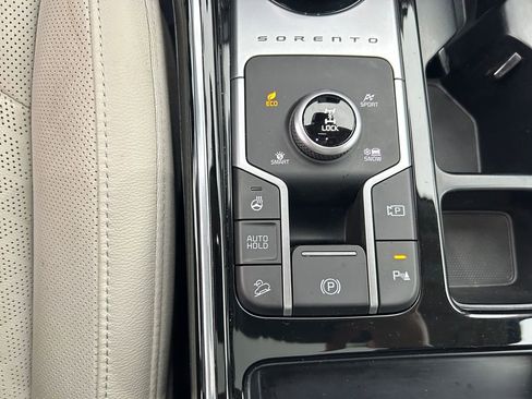 Used 2023 Kia Sorento SX Prestige w/ Panoramic Sunroof Package AWD/4WD image 37