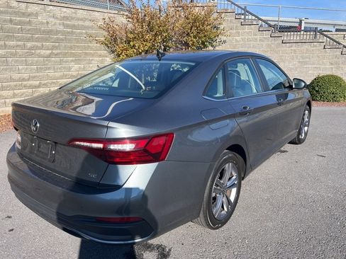 Used 2024 Volkswagen Jetta SE image 10