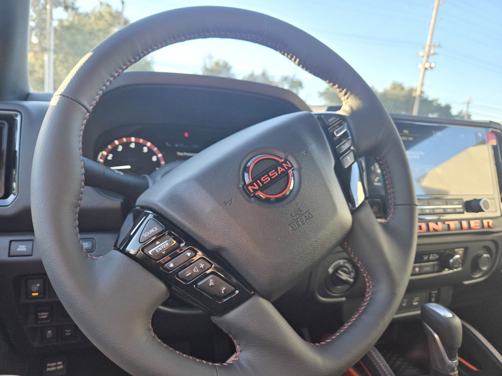 New 2027 Nissan Frontier PRO-4X w/ Tow Package AWD/4WD image 15