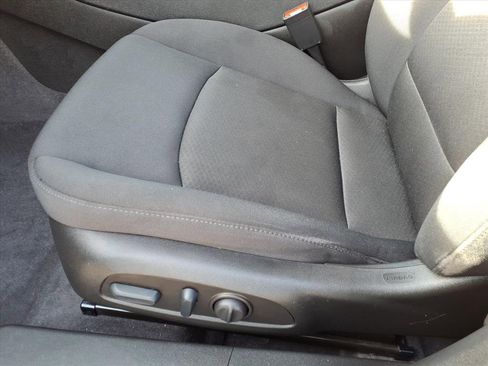 Used 2022 Chevrolet Malibu LT image 16