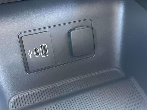 New 2026 Ford Explorer Active RWD image 20