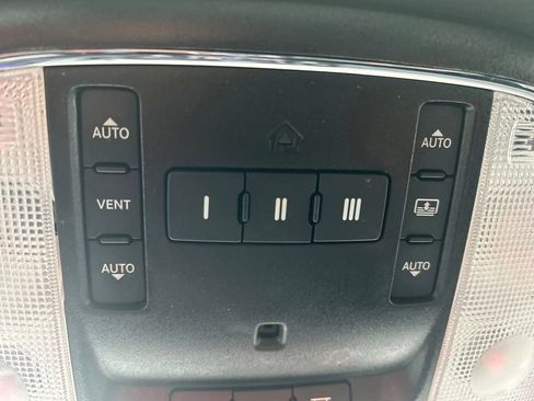Used 2021 Chrysler 300 S RWD image 17