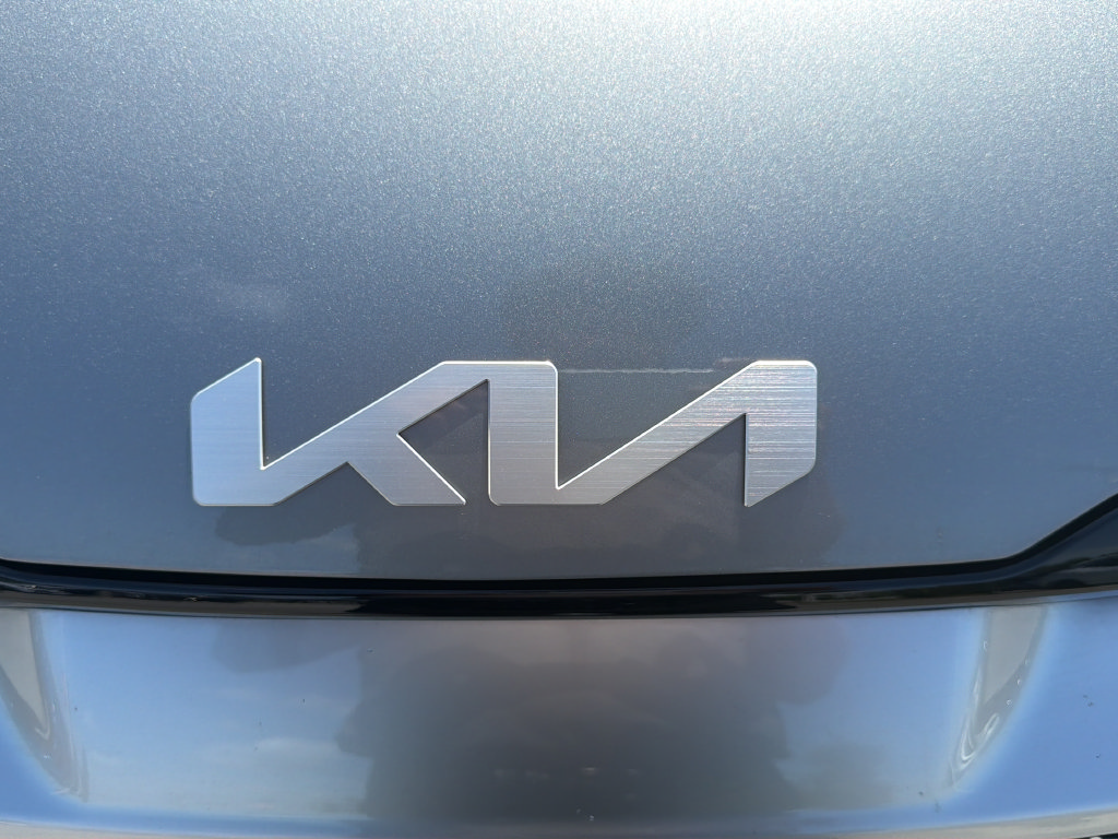 Used 2024 Kia Sportage EX FWD image 15