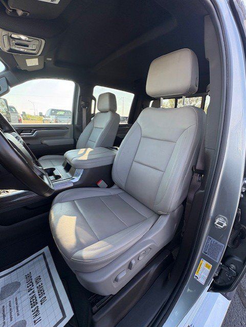 Used 2024 Chevrolet Silverado 2500 LTZ w/ LTZ Convenience Package AWD/4WD image 13