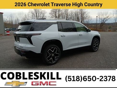 New 2026 Chevrolet Traverse High Country w/ LPO, Floor Liner Package AWD/4WD image 3