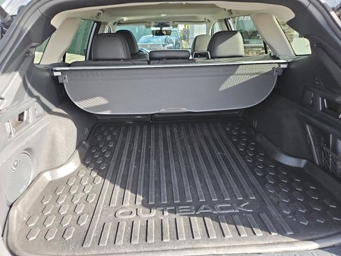 Used 2022 Subaru Outback Limited image 29