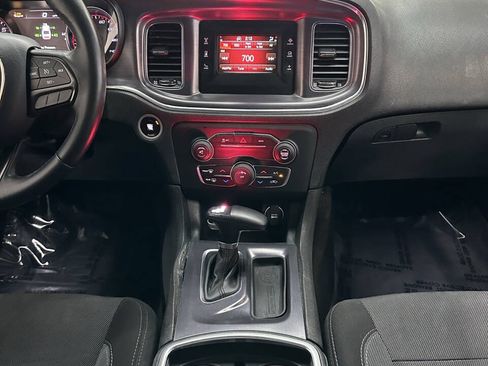 Used 2015 Dodge Charger SE RWD image 26