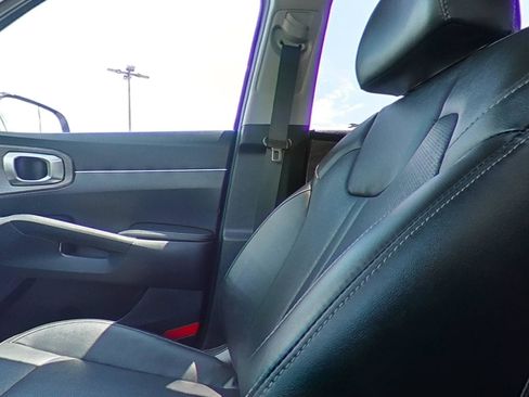 Used 2022 Kia Sorento S image 28