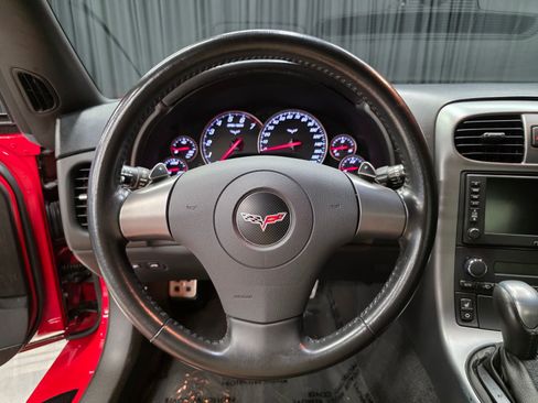 Used 2006 Chevrolet Corvette Coupe w/ Preferred Equipment Group RWD image 23