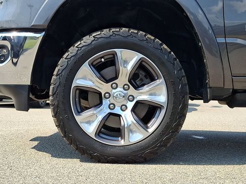 Used 2021 RAM 1500 Laramie AWD/4WD image 9