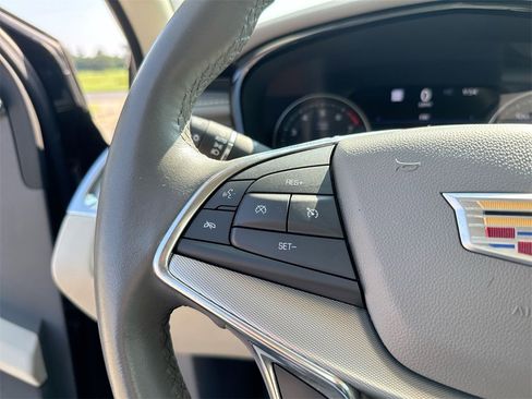 Used 2021 Cadillac XT5 Premium Luxury image 17