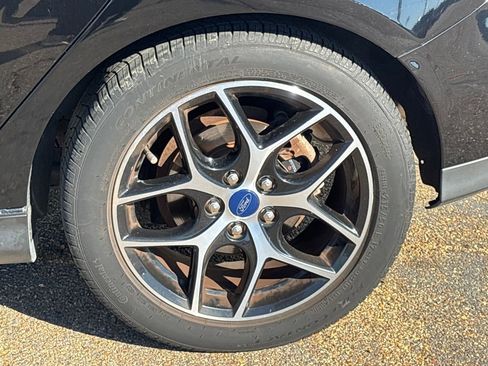 Used 2018 Ford Focus SEL image 24