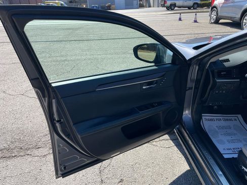 Used 2016 Lexus ES 350 w/ Luxury Package w/Wood Trim image 11