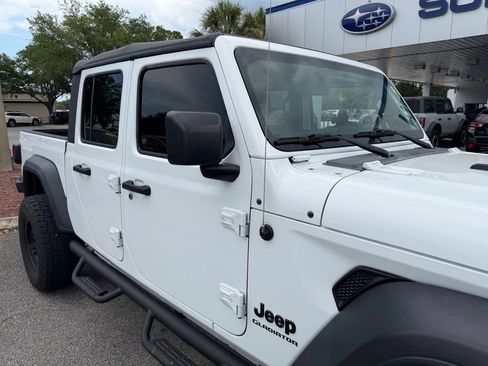 Used 2021 Jeep Gladiator Sport w/ Trailer Tow Package AWD/4WD image 14