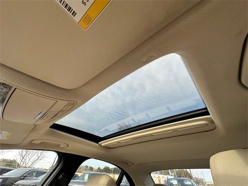 Used 2021 Mercedes-Benz C 300 C 300 image 27