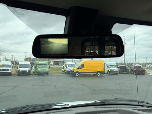 Used 2019 Chevrolet Express 2500 image 19